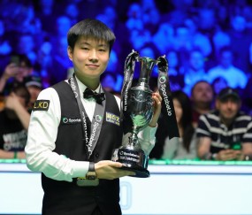 乐鱼体育平台-赵心童当选最佳球员并入选名人堂 世界斯诺克巡回赛年度奖中国球员“丰收”