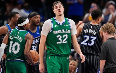 乐鱼体育中心-弗拉格51分成NBA历史最年轻50分先生 魔术客胜独行侠